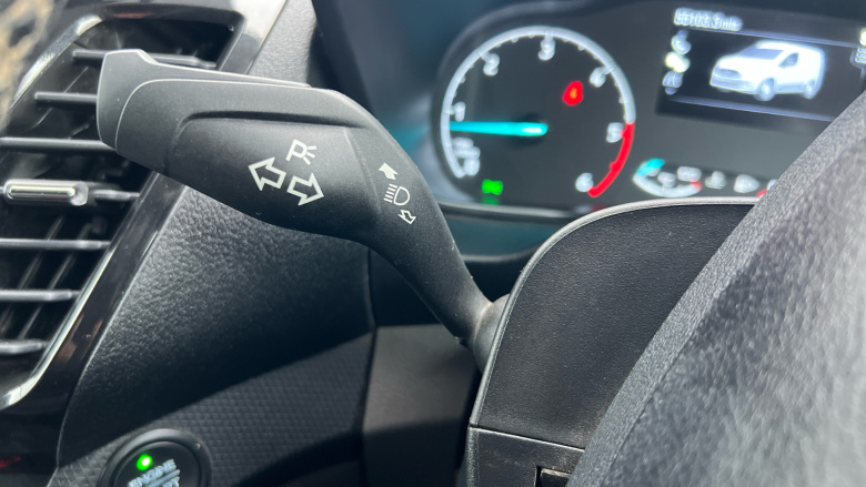 Ford Transit Connect 250 L2 Diesel 1.5 EcoBlue 100ps Limited Van